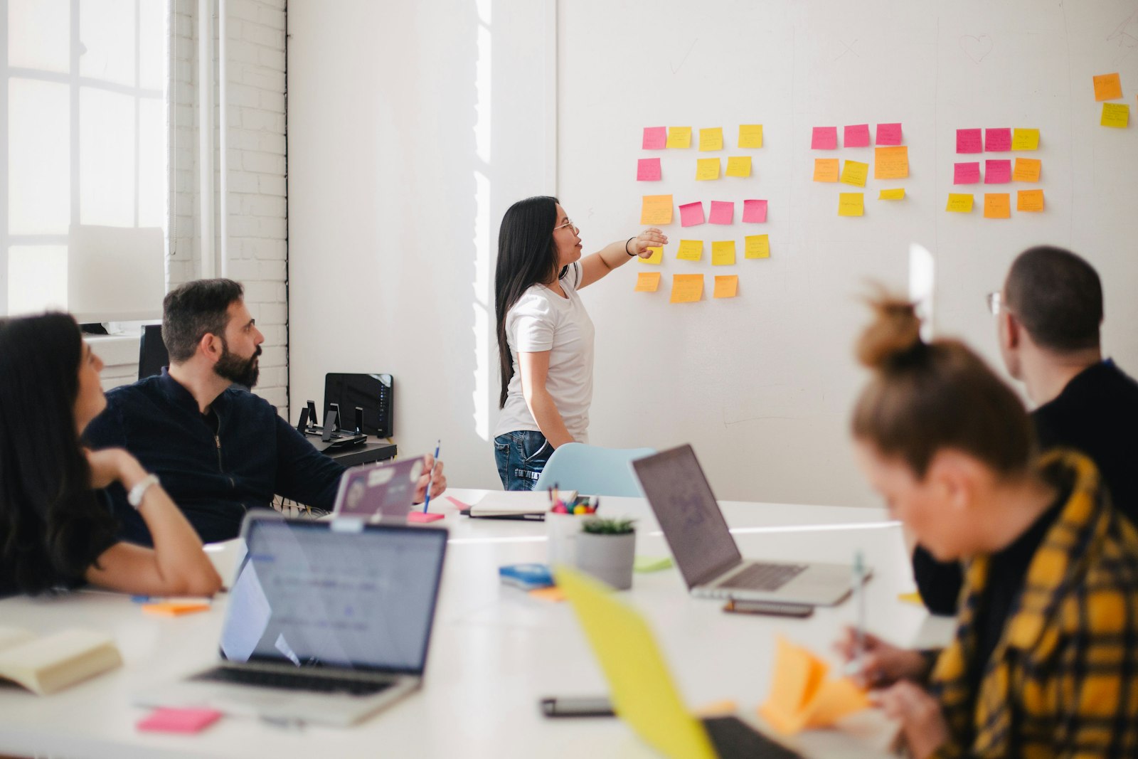 Vì sao dự án CRM nào cũng “sắp xong” mãi không xong