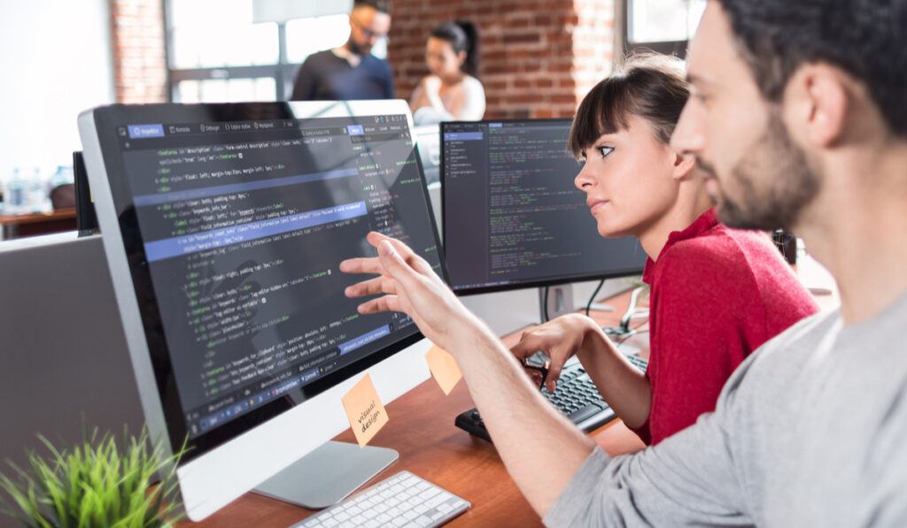 Người làm product có cần biết code không?